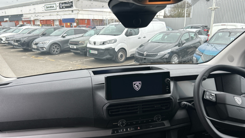 Peugeot Expert E-L1 100kW 75kWh Professional Van Auto